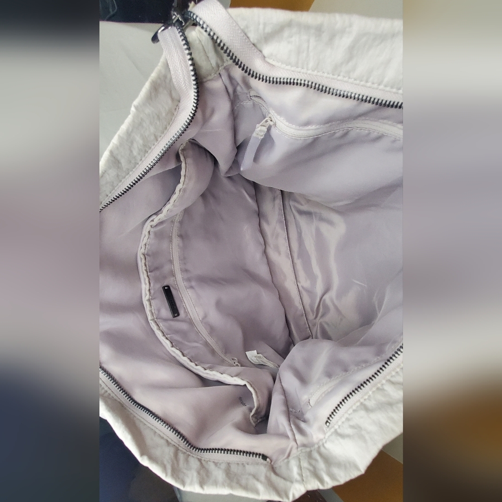 lululemon athletica Silver Grey Multipocket Tote Bag - Picture 7 of 16